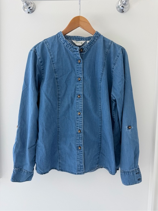 Orvis Tops - Vintage Orvis Blue Chambray Shirt Cotton Roll Tab Sleeve Women’s Medium